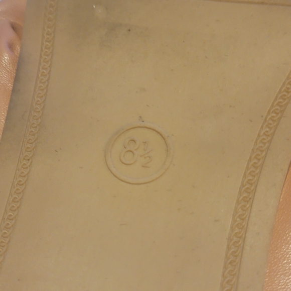 NWOT - A New Day Tan Puffy Sandals Sz 8.5 - Picture 5 of 8